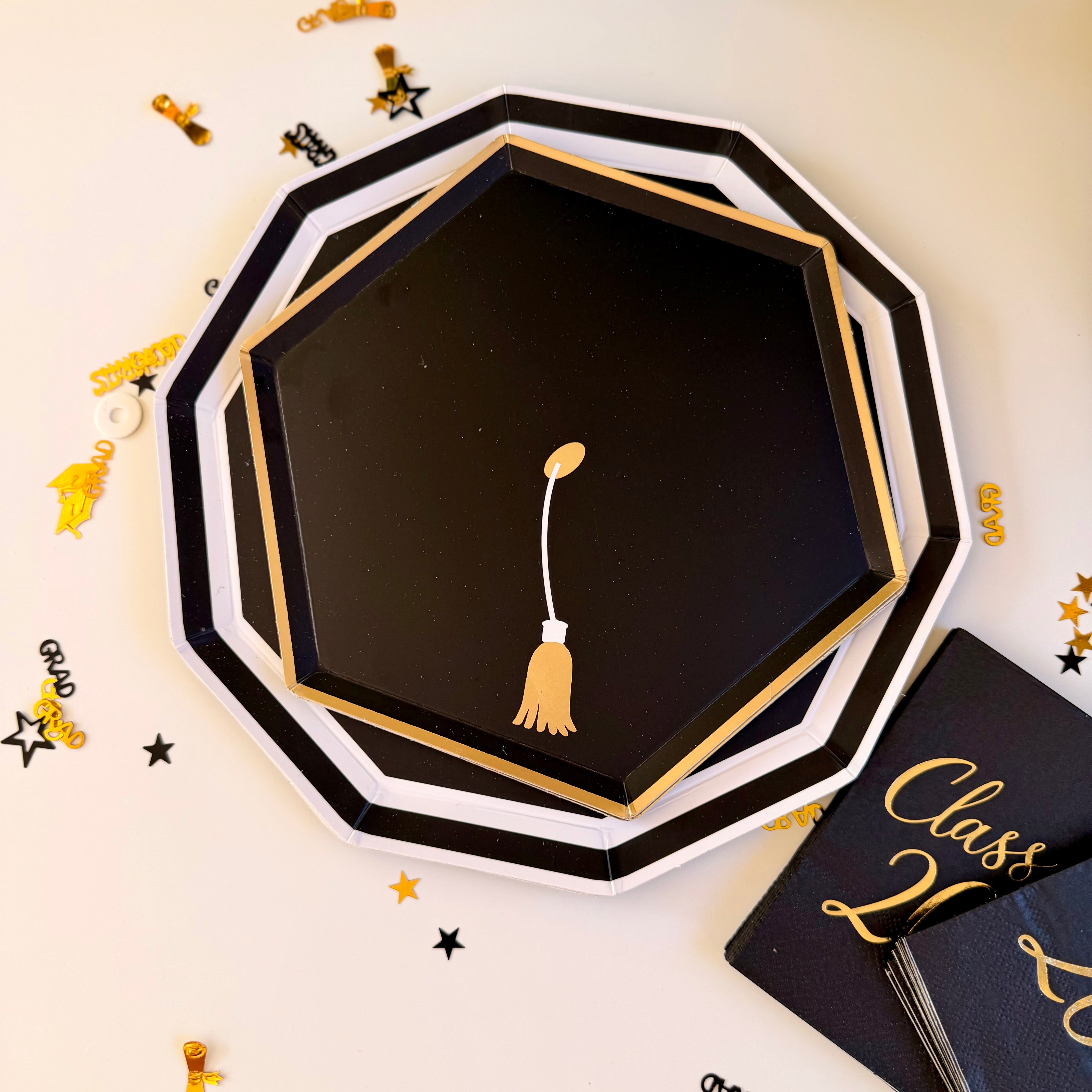 Black and White Decagon Graduation Dinner Plates