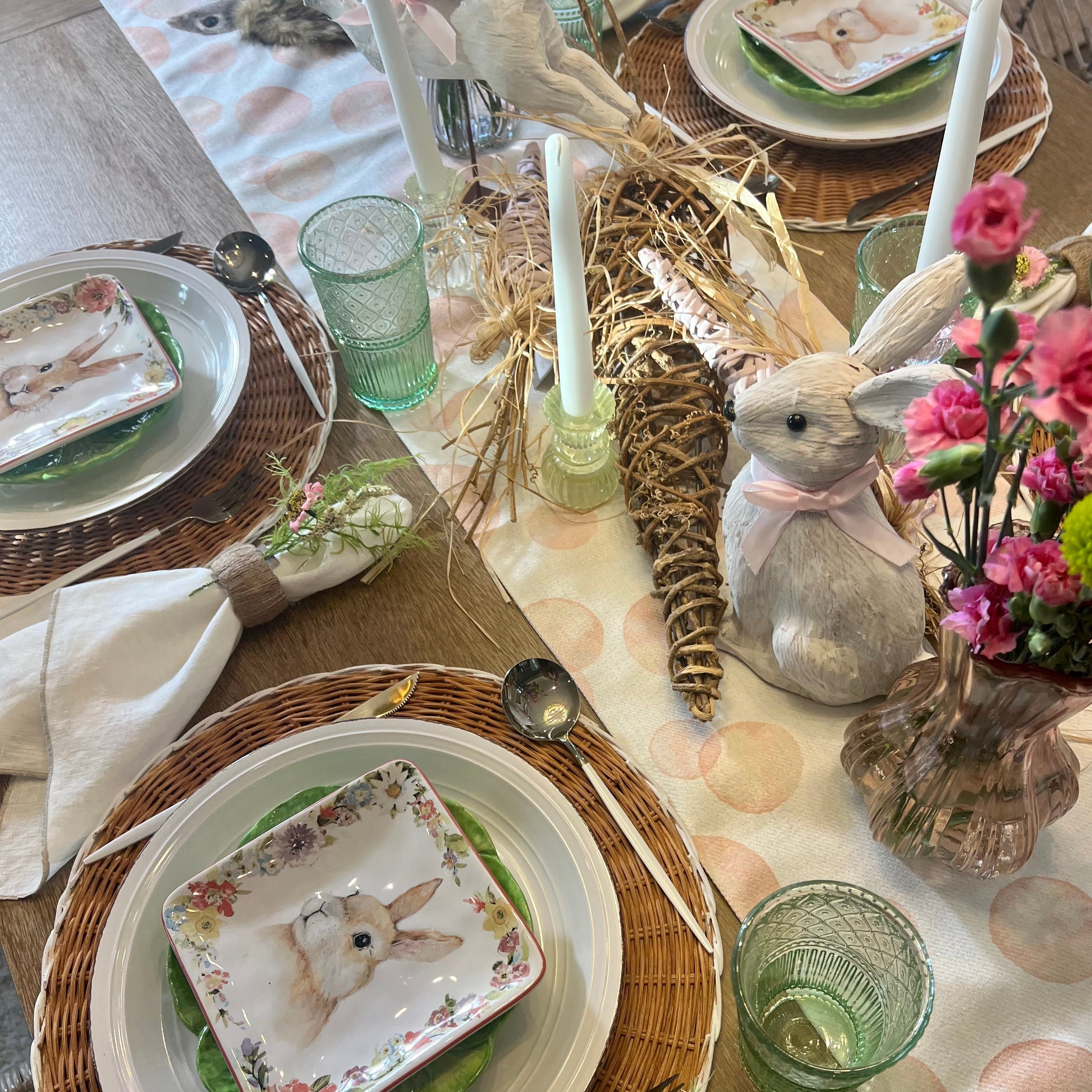 Set of 2 wicker placemats perfect for a spring table or Mother's day brunch.
