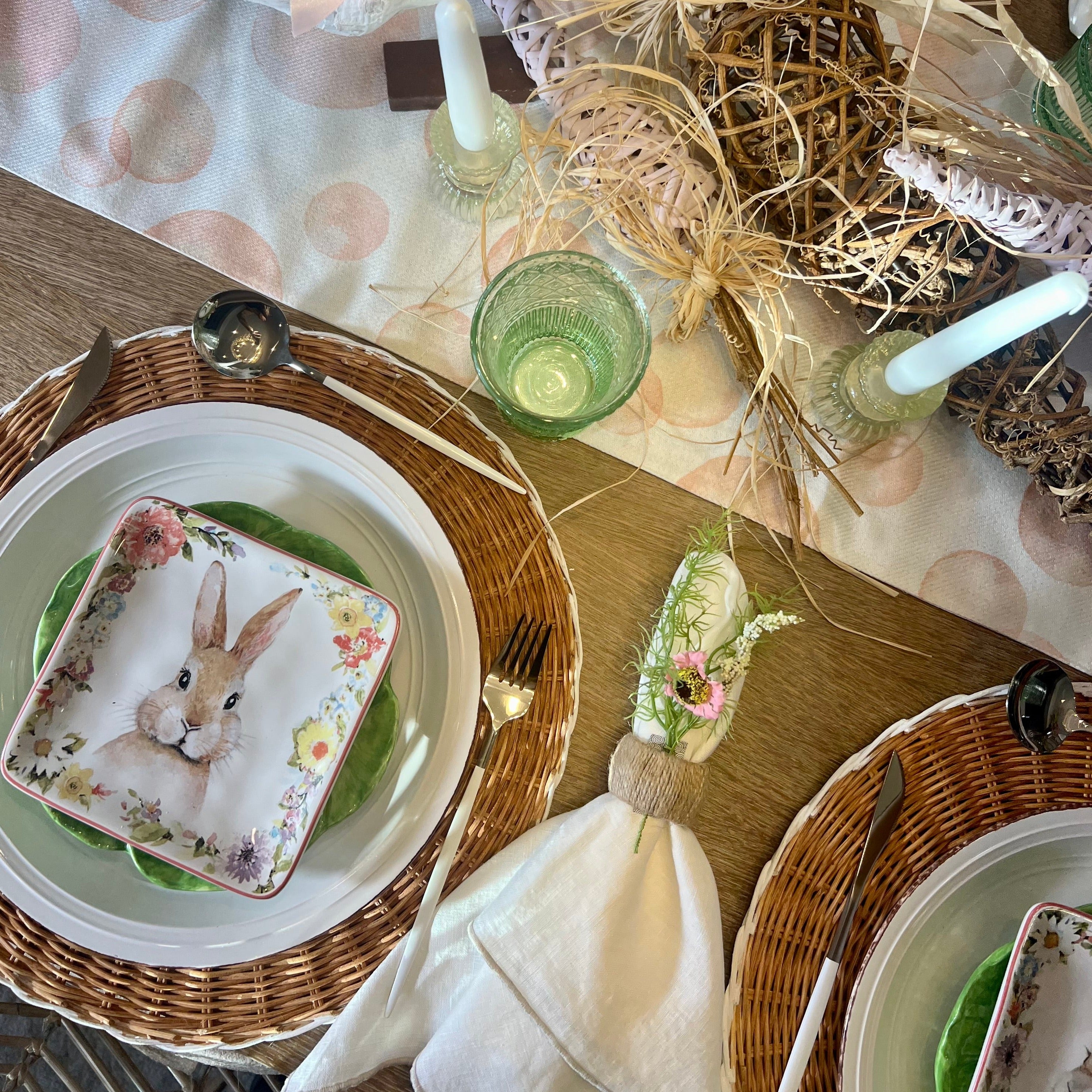 Set of 4 jute napkin rings - perfect for a boho tablescape.
