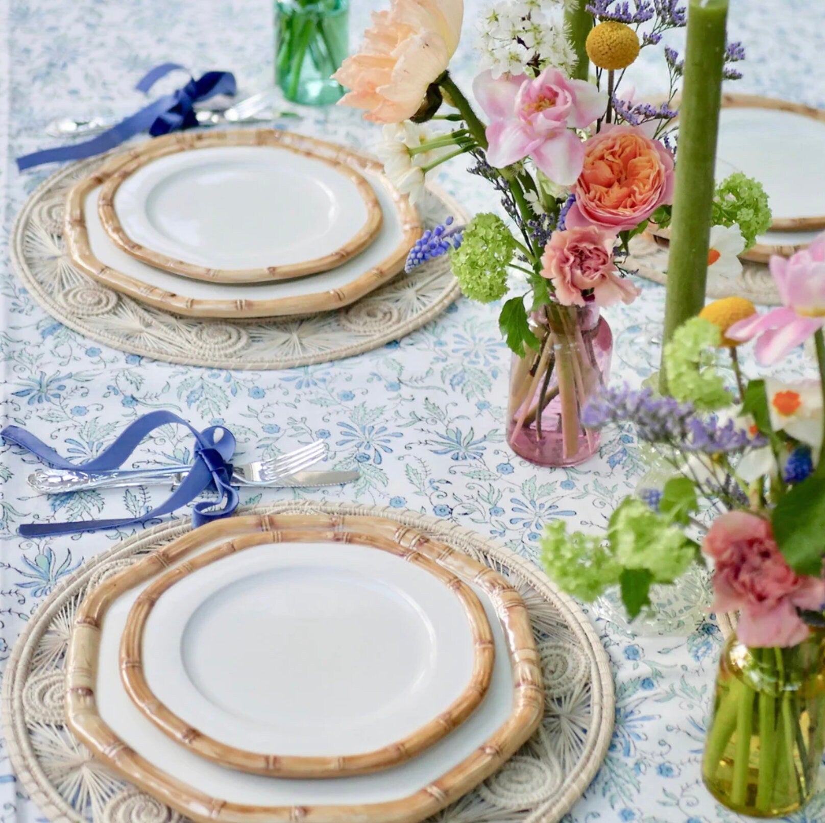 Discover the ideal blend of style and function with our Coquette Rattan Charger Plates. Designed to enhance your garden party ambiance, these 15-inch Summer Placemats offer a modern and feminine touch to any gathering, making them a must-have for your next outdoor celebration.
