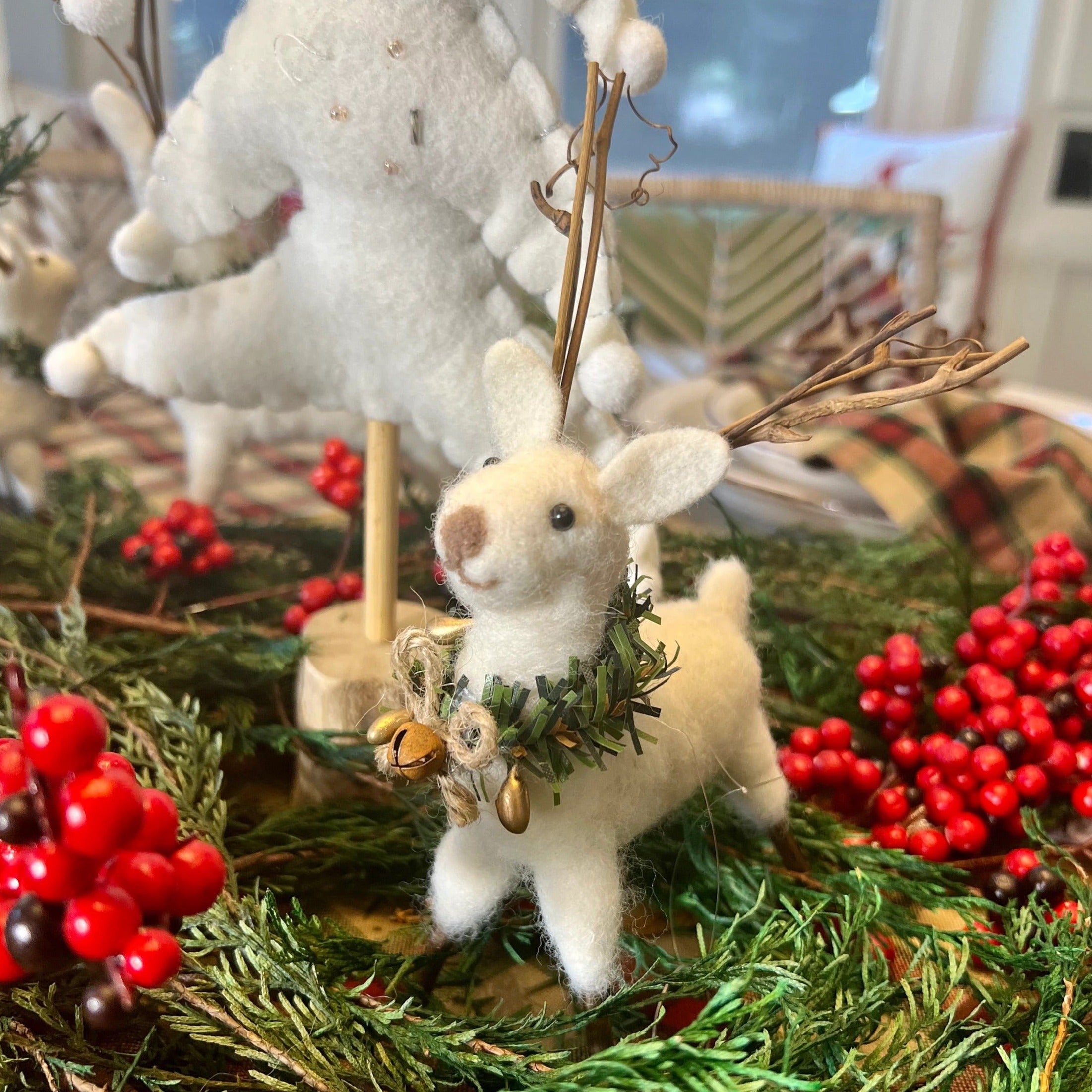 Felted reindeer Christmas decor - a perfection addition to your Christmas coffee table decor or Christmas table decorations collection.