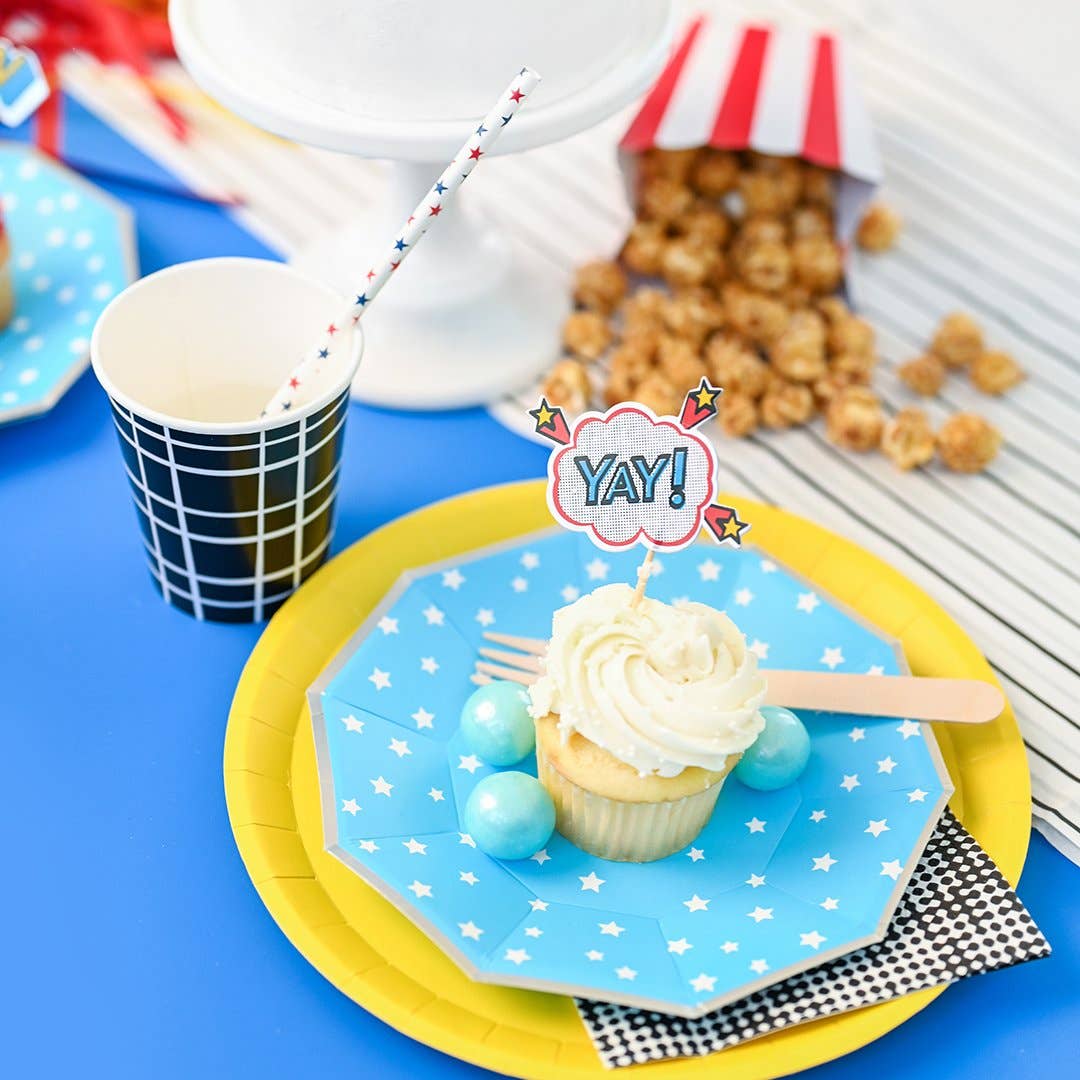Patriotic party table with star paper straw in drink cup