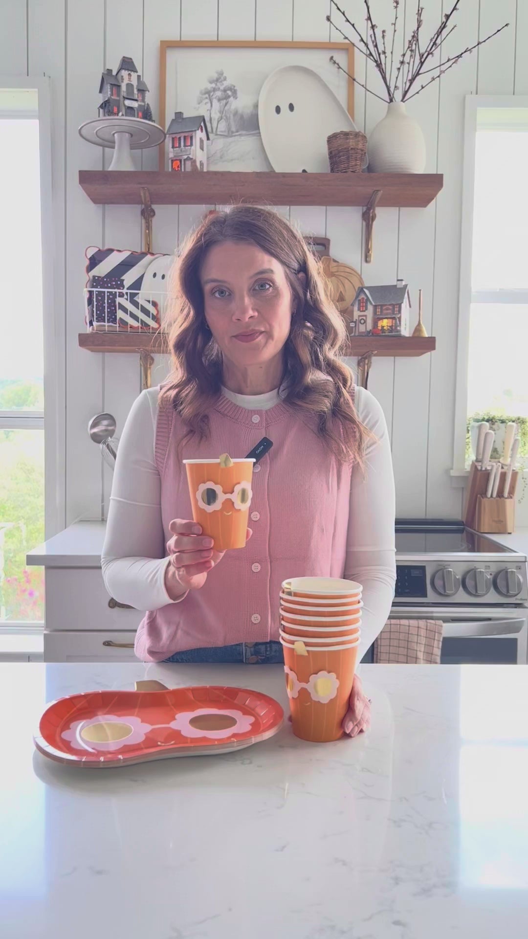 Video for Groovy Halloween Pumpkin Paper Cups